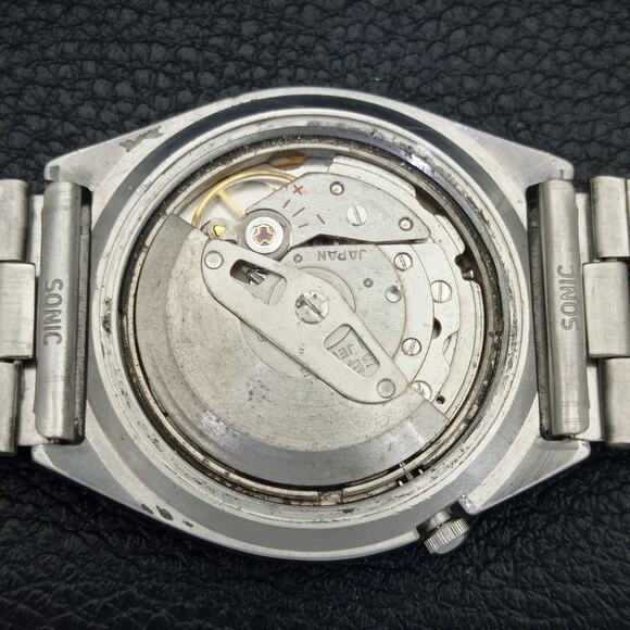 Vintage 1974 Seiko Automatic Mens Silver Watch W/daydate & Blue accents - Picture 9 of 10